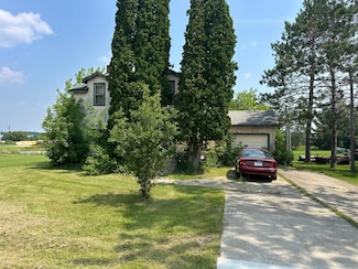 302 4th St SE, Deer River, MN 56636