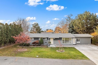 1219 N Yost St, Kennewick, WA 99336