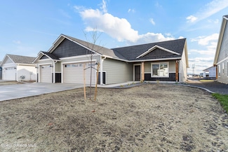 8966 W Cultivator Ave, Rathdrum, ID 83858