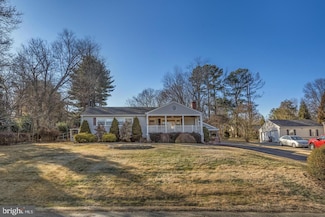 762 Ellsworth Ave, Great Falls, VA 22066