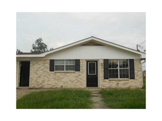 2413 Munster Blvd, Meraux, LA 70075