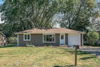 1639 Oak St, Hastings, MN 55033