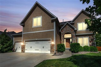 1206 Hampton Dr, Raymore, MO 64083