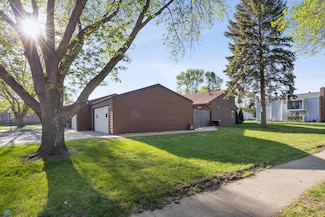 2318 15th St S Unit C11, Fargo, ND 58103