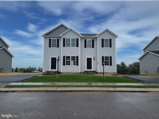 3607 Fieldstone Dr, Dover, PA 17315