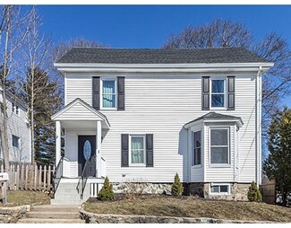2 W Hancock St, Stoneham, MA 02180