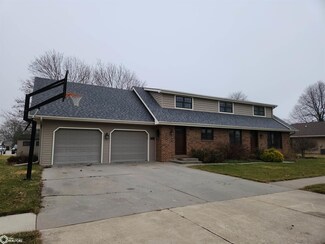 305 8th Ave, Sully, IA 50251