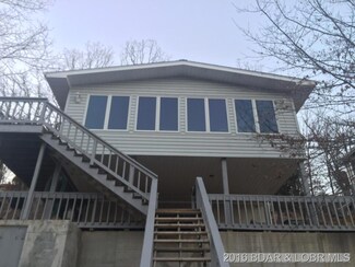 84 Tara Racetrack Cove, Linn Creek, MO 65052