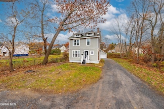 2556 van Vranken Ave, Schenectady, NY 12308