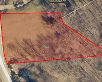 5741 Reserve Point Ln, Roanoke, VA 24018