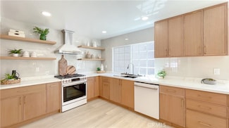4 Skipper, Irvine, CA 92604