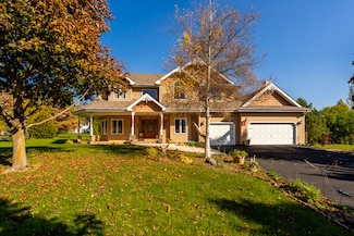 5N601 Leslie Ct, Saint Charles, IL 60175
