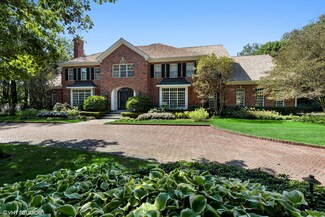 620 Broadsmoore Dr, Lake Forest, IL 60045