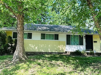 9715 Millburn Dr, Saint Louis, MO 63136