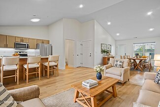 117 Eiche Dr, Slinger, WI 53086