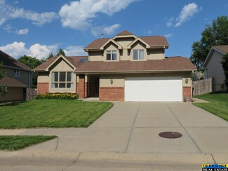 933 N 150th St, Omaha, NE 68154