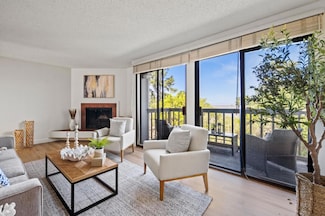 70 Forest Ridge Rd Unit 22, Monterey, CA 93940