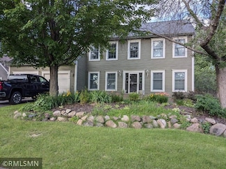 4194 Honeysuckle Ct, Saint Paul, MN 55127