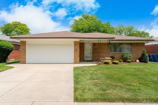 27412 Roan Dr, Warren, MI 48093