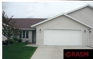 105 Blue Bird Path, Mankato, MN 56001