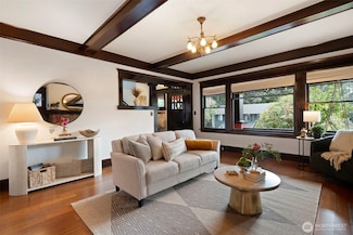 1927 N Fife St, Tacoma, WA 98406