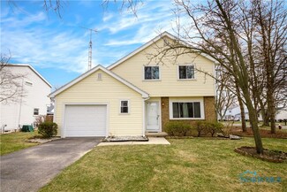 5660 Westview Dr, Sylvania, OH 43560