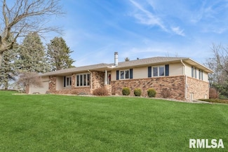 17507 76th St W, Reynolds, IL 61279