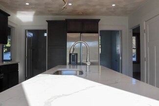 281 Renfrew St, Methuen, MA 01844