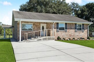 213 Ernest St, Belle Chasse, LA 70037