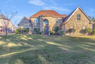 9150 Forest Island Dr S, Collierville, TN 38017