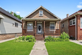 8627 S Essex Ave, Chicago, IL 60617