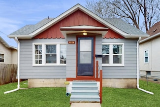 1038 23rd Ave SE, Minneapolis, MN 55414