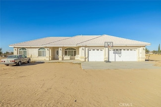6076 Solano Rd, Phelan, CA 92371