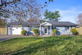 7972 N Royerton Park Dr, Muncie, IN 47303