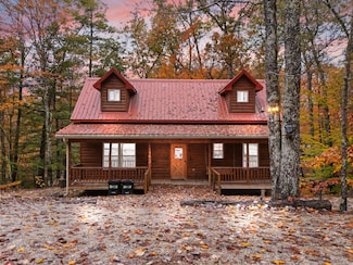 752 Village Dr, Campton, KY 41301