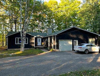 8118 E Mitchell St, Petoskey, MI 49770