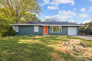 2815 Campton Hills Rd, St. Charles, IL 60175