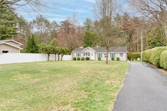 27 Jordan St, Springfield, MA 01129