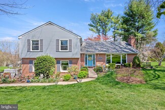 64 N Forge Manor Dr, Phoenixville, PA 19460