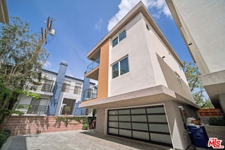 11821 Holly Way, Los Angeles, CA 91607