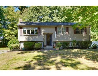5 Daniel Dr, Burlington, MA 01803