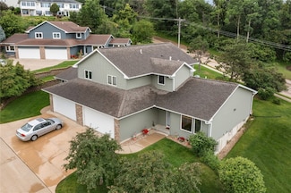 664 J Ave NE Unit A, Cedar Rapids, IA 52402