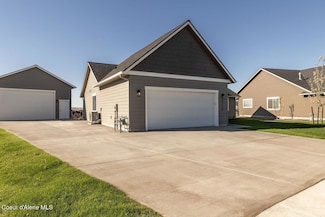 6742 W Daltrey Way, Rathdrum, ID 83858