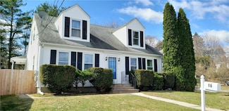 16 Central St, Lincoln, RI 02838