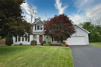 26 Scarlet Pine Cir, Brockport, NY 14420