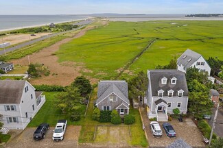 11 Pine Point Rd, Duxbury, MA 02332