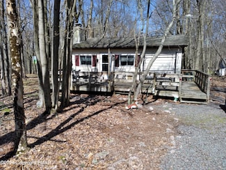 191 Schochs Mill Rd, Blakeslee, PA 18610