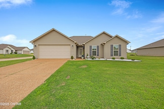 33 Ashberry Ln, Humboldt, TN 38343