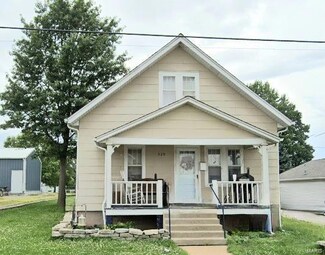 310 Smith St, Perryville, MO 63775