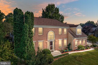 6862 Compton Heights Cir, Clifton, VA 20124